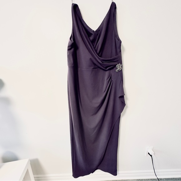 S.L. Fashions Women's Ruched Dress - Size 18 (brand new) - Picture 4 of 5